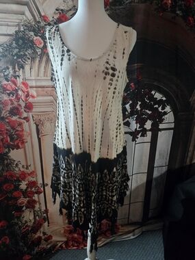 Shoreline Black and White Tie-Dye Swim Coverup
